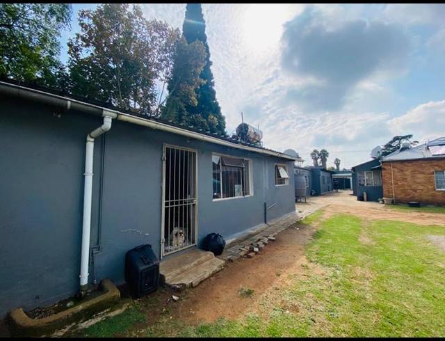 13 BEDROOM HOUSE FOR SALE IN PRIMROSE